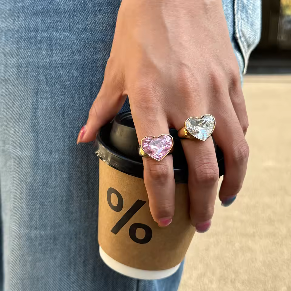 Sapphire pink-White